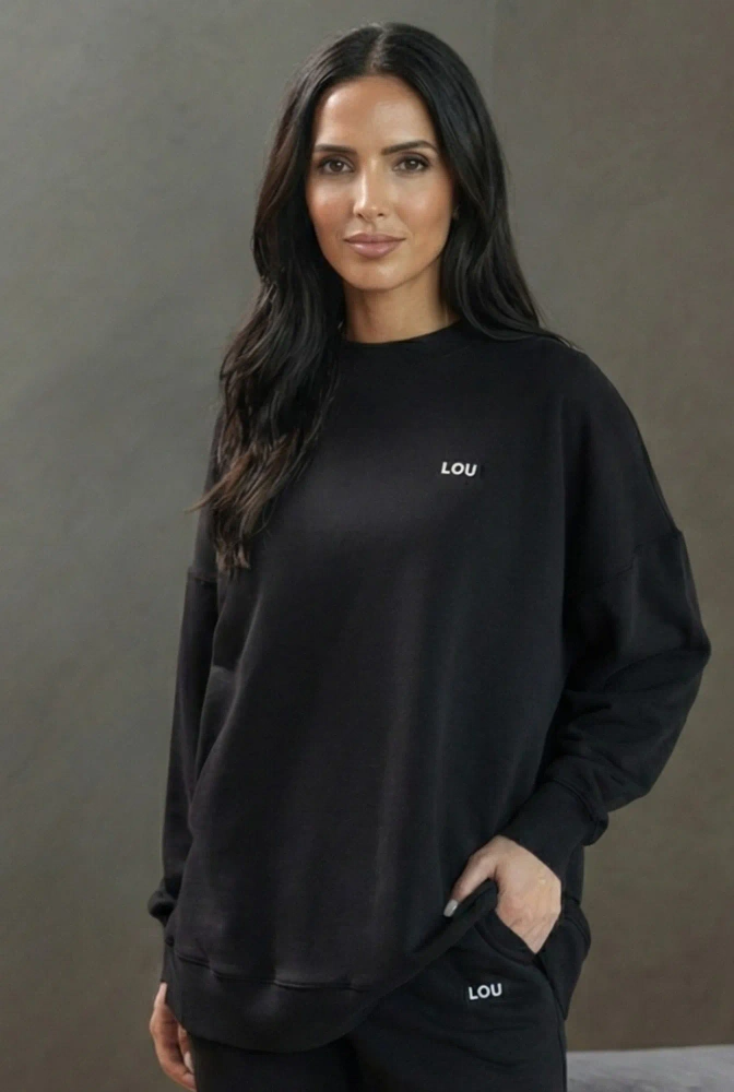 Saura Black - sweat noir léger et confortable avec logo