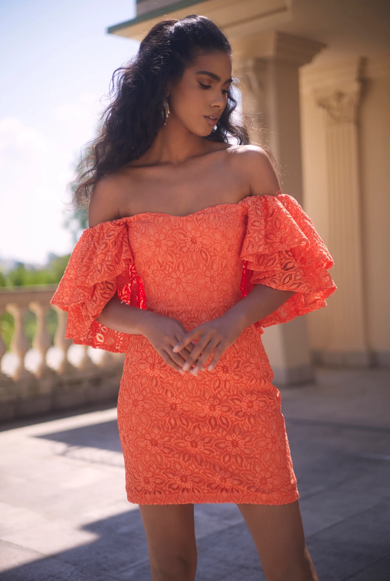 Sucre - Mini robe élégante en dentelle orange vif