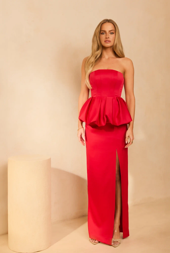 Ferrera – ensemble rouge : corset + jupe