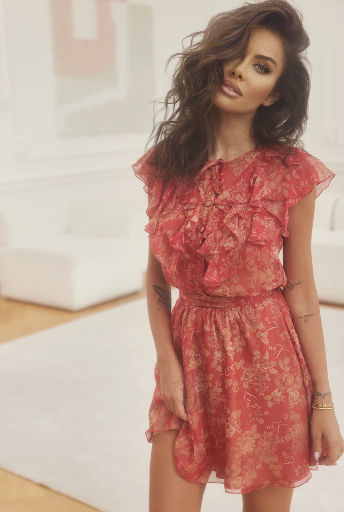 Imelda - Robe délicate avec composition à volants