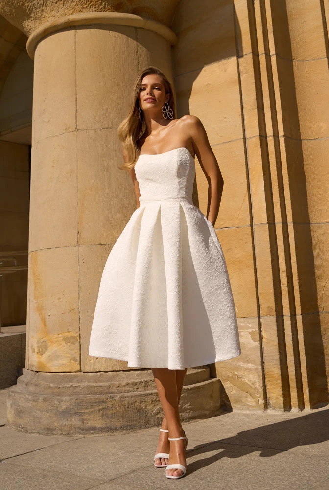 Skyler - robe de mariée midi corsetée avec dentelle